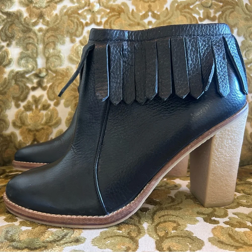 Antonio Melani black bootie fringe boots